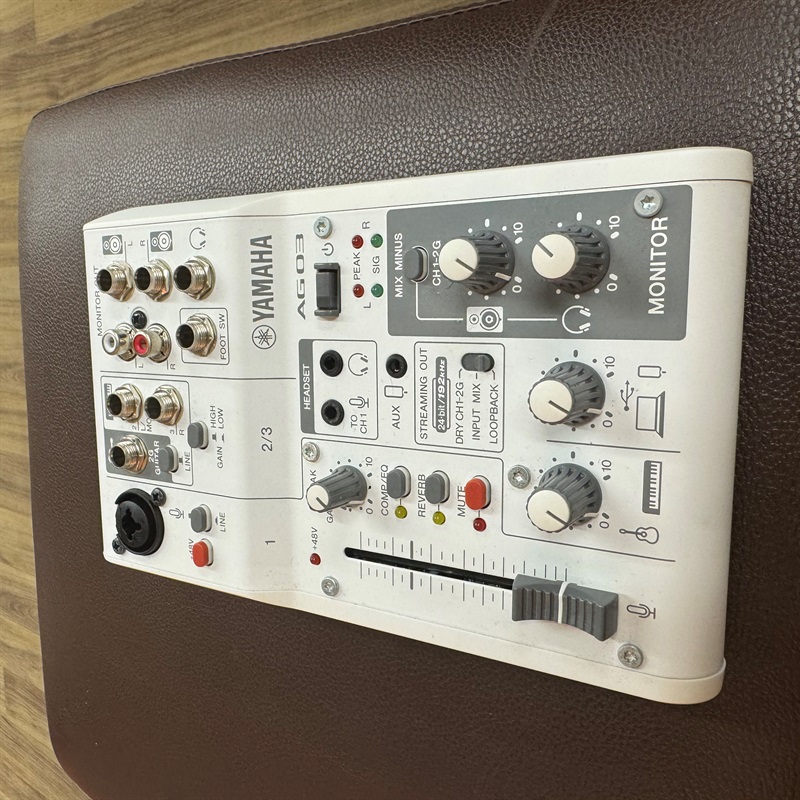 YAMAHA AG03MK2 Wの画像